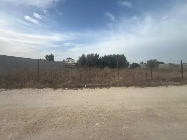 Parcela en Venta en la Zona de la Carretera de Fuente Amarga (800 m2) — 3