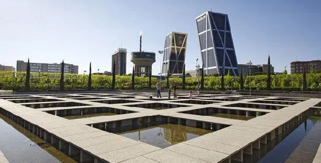 Bajo con jardín privado en chamartín - nueva españa — 6