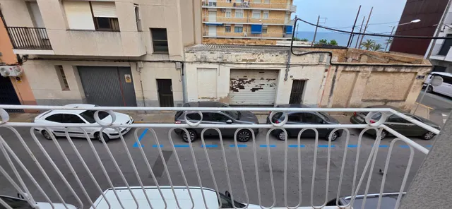 Apartamento de 94 m2 Totalmente Reformado a un Paso del Mar — 9