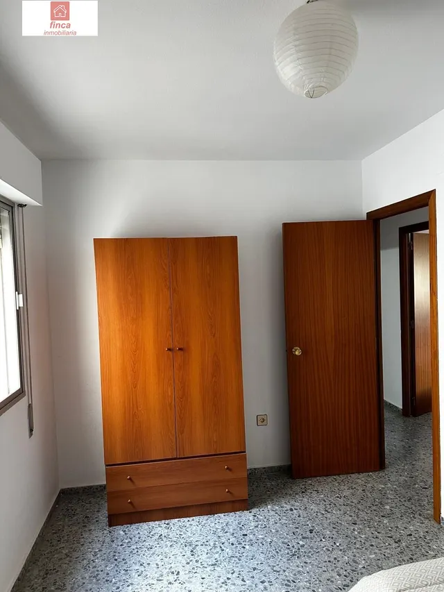 Se alquila en Montijo, piso amueblado, las cumbres, cerca de colegios, restaurantes, supermercados. — 11
