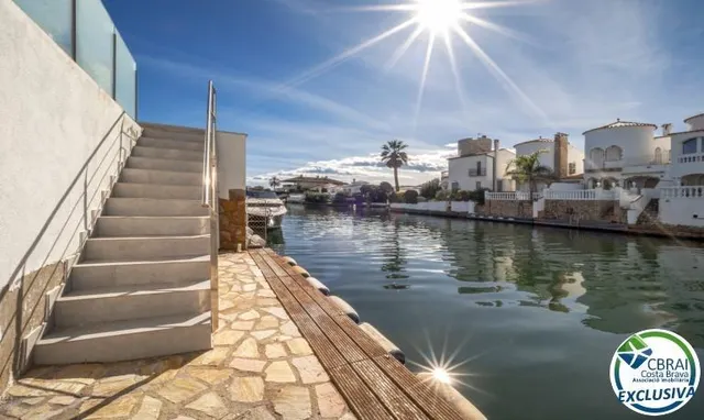 Magnífica casa de pescador con fondeo y piscina — 30