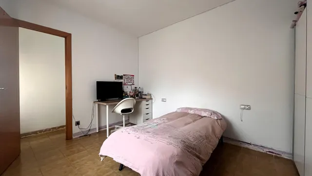 PISO CON ENTRADA INDEPENDIENTE Y TERRAZA EN LA CREU DE BARBERA - LA ROMANICA — 19