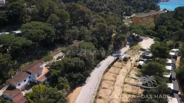 Oportunidad Terreno a 200 metros de Cala Canyelles - foto 3