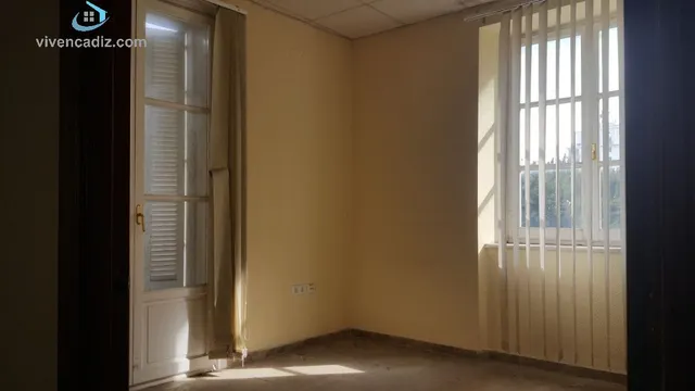 IDEAL INVERSORES. 320 METROS A REFORMAR. PARA OFICINAS O PISOS. — 4