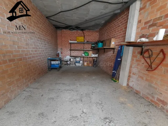 Local-almacén de 36 m2 ideal como garaje cerrado en pleno ce - foto 4