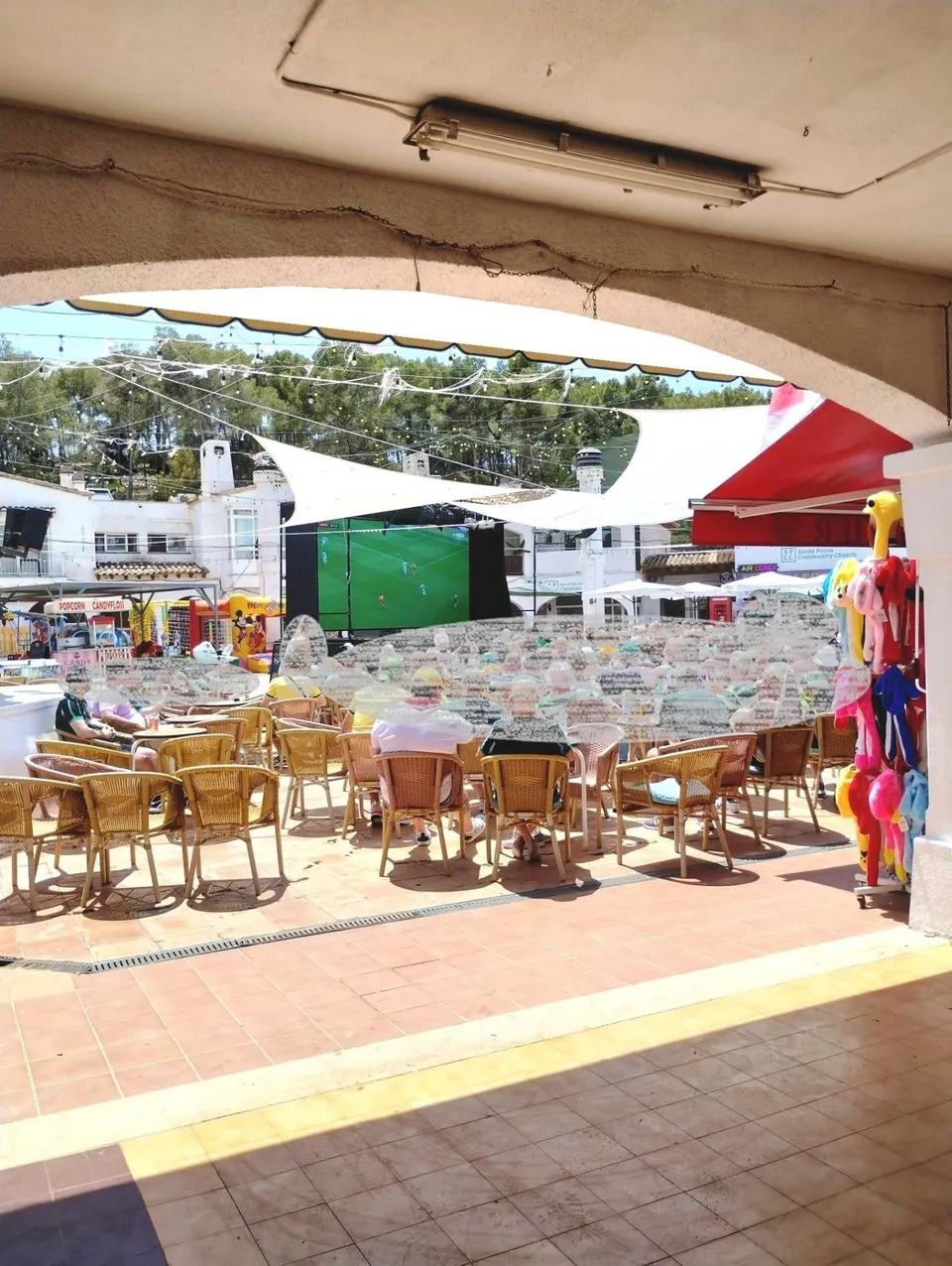 LOCAL COMERCIAL CON TERRAZA DELANTERA EN COSTA DE LA CALMA-STA.PONÇA.
