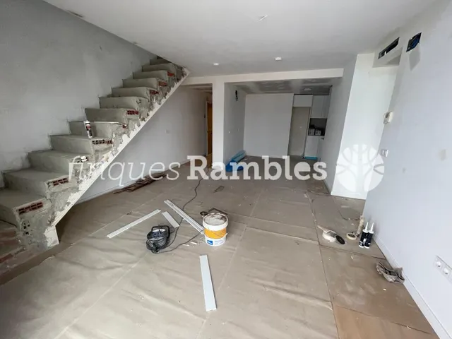 DÚPLEX A ESTRENAR A L'AVINGUDA BARCELONA — 5