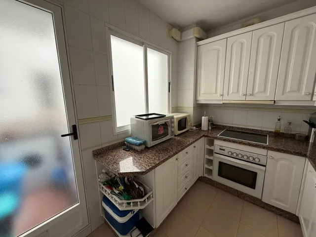 APARTAMENTO EN URBANIZACIÓN PRIVADA CON PISCINA. U. GUADIANA. — 11