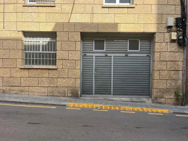 Local apto para diversos usos, garaje, almacén, comercio, cerca del Passeig Verdaguer por 79.000 Eur — 8