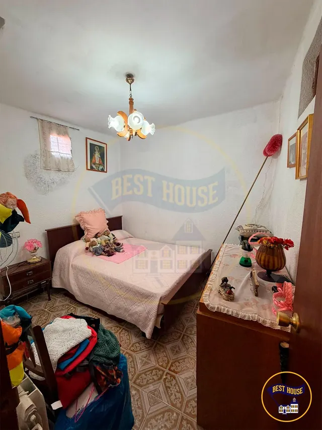 CASA INDEPENDIENTE EN VENTA EN ENGUIDANOS — 27