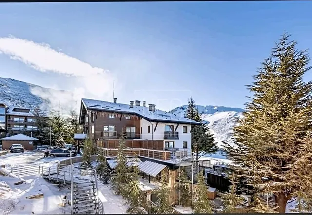 ESTUDIO EN URB SOL Y NIEVE, SIERRA NEVADA