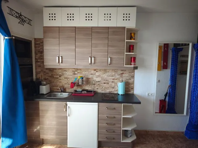 Fantástico estudio con vistas panorámicas al mar en primera línea de playa en Fuengirola — 10