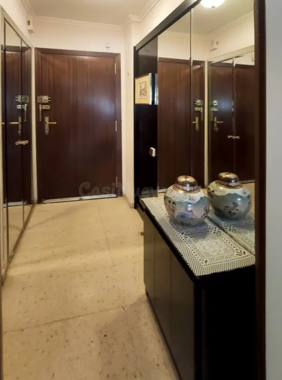 ? Amplio piso de 3 dormitorios con parking — 9