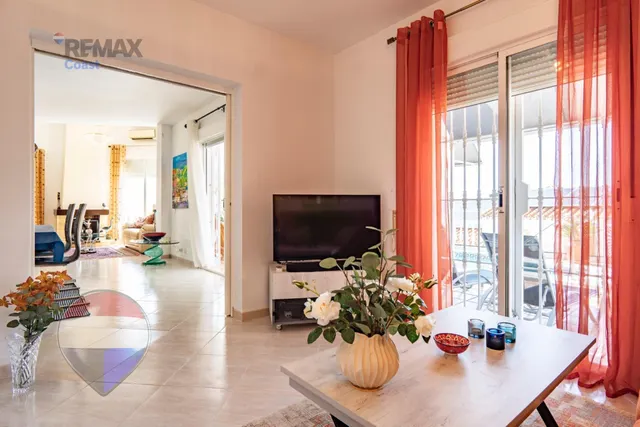 VILLA INDEPENDIENTE CON PISCINA, GRANDES TERRAZAS Y VISTAS AL MAR EN BENAJARAFE — 45