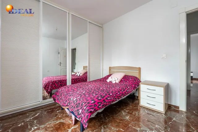 Encantadora Casa Reformada en Ogijares con Vistas y Espacios para Disfrutar — 28