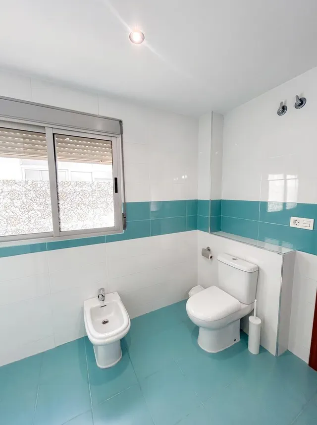 Ático Reformado para Estudiantes con Gran Terraza en Fuentenueva | Ref: DLR00288 — 16