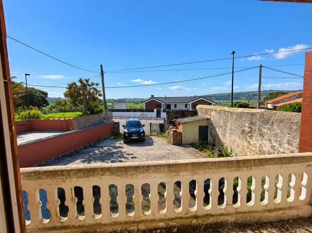 CASA LLENA DE POSIBILIDADES A UN PASO DEL MAR.- - foto 2
