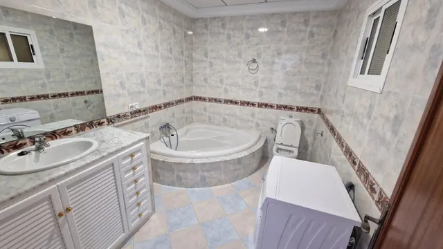 ALQUILER DE APARTAMENTO (ZONA FUENTE DEL RÍO) — 4