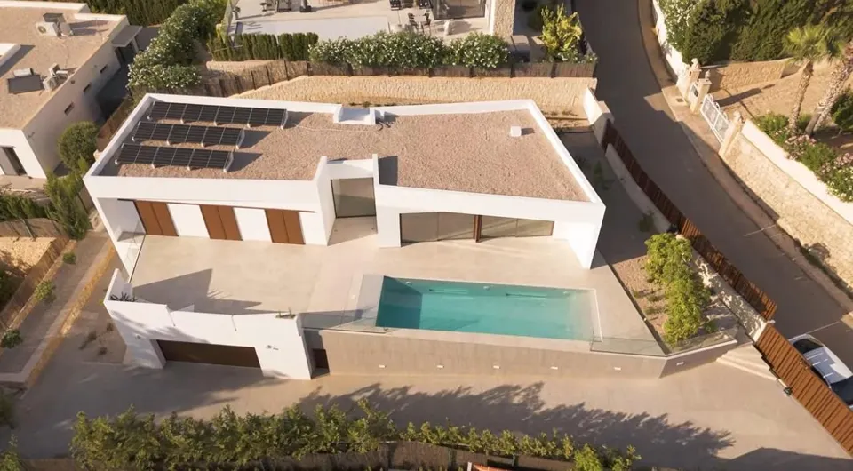 Villa moderna lista para entrar en la costa de Benissa y Calpe
