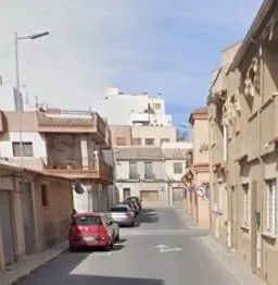 PISO EN EL PINO