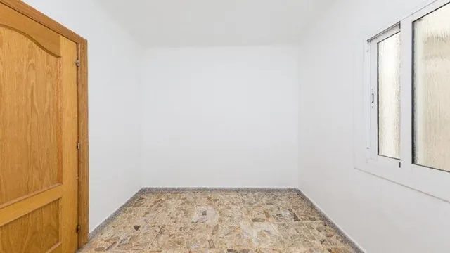 PISO EN VENTA EN HOSPITALET DEL LLOBREGAT — 7