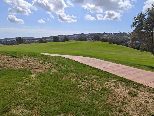 Exclusivo Ático Dúplex en Primera Línea de Golf | 215,51 m2 de Lujo, Vistas Abiertas y Solárium Privado — 5