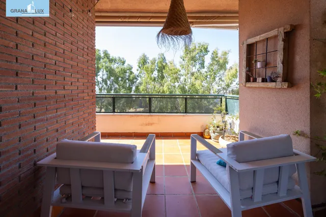 Exclusivo piso con terraza y vistas despejadas en El Serrallo. — 9