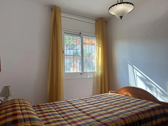 Casa con vistas, amplio espacio exterior y múltiples posibilidades en Mas Milà, Olivella — 21