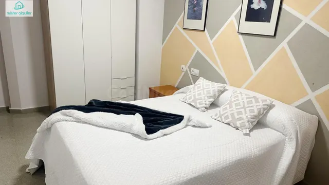 APARTAMENTO MODERNO PARA LARGA DURACIÓN EN LA ZONA ALTA DE E - foto 2