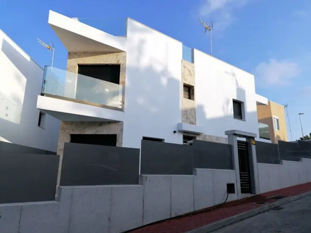 VILLA A ORILLAS DE LA PLAYA DE LA MATA – TORREVIEJA! — 9