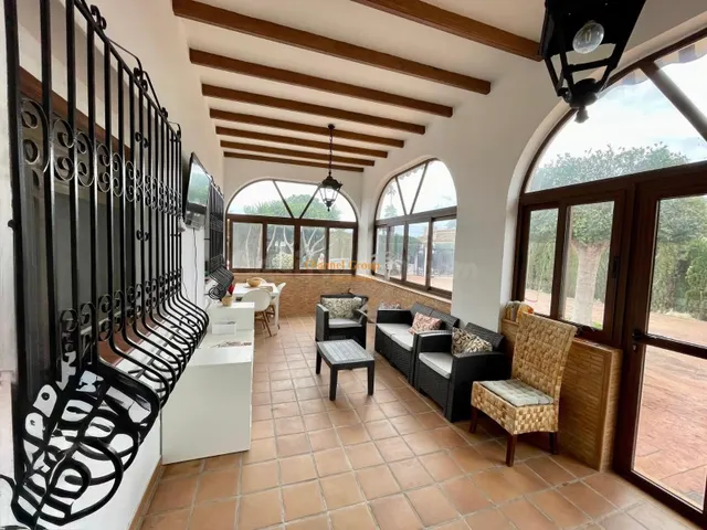 ✨ Chalet con encanto a solo 5 minutos de Elche ✨ - foto 3