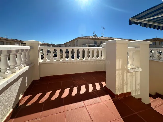 APARTAMENTO DE 2 DORMITORIOS Y 1 BAÑO EN PLAYA FLAMENCA (ORIHUELA COSTA) — 16