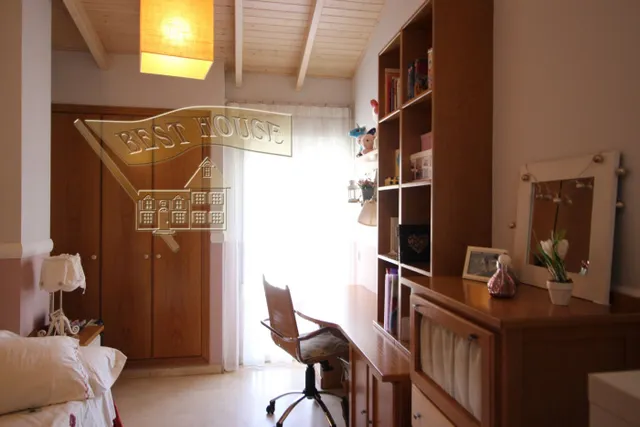 EXCLUSIVO CHALET ESQUINERO EN LA PATACONA — 34