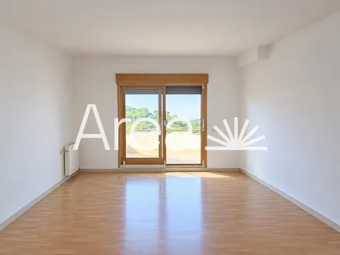 Precioso dúplex con terraza en Sant Iscle