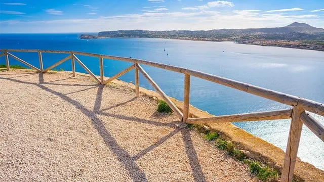 TERRENO URBANO EN VENTA EN JÁVEA - foto 2