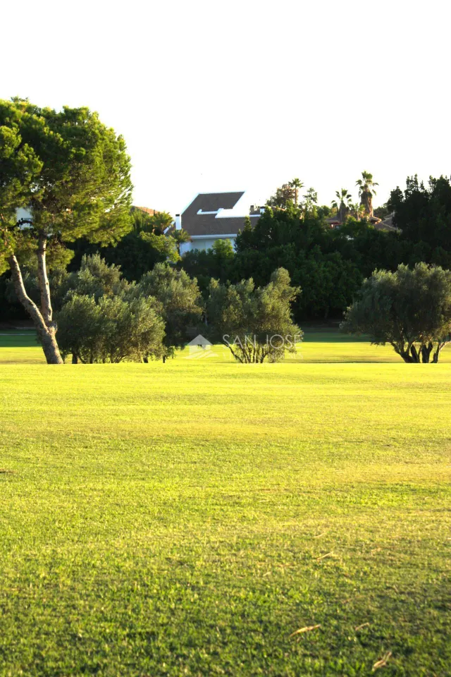 CHALET EN PRIMERA LINEA DE CAMPO DE GOLF, ALENDA GOLF, ALICANTE — 11