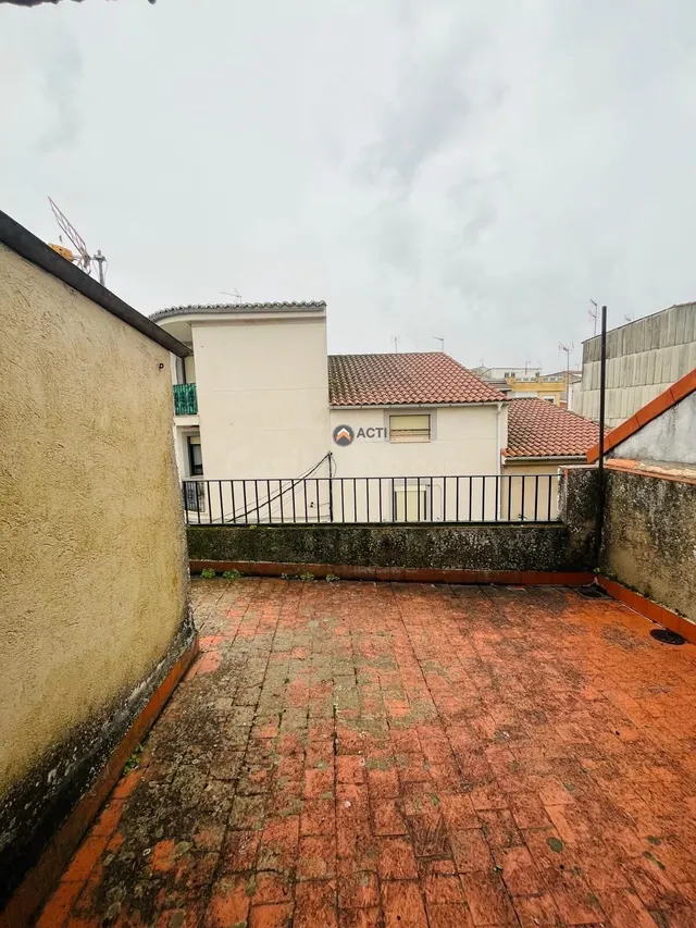 VENTA DE CASA A REFORMAR EN CASAR DE CACERES - foto 2