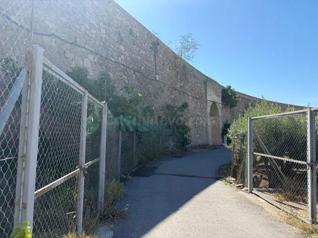 RIOJA Parcela rústica de 4.700 m2 completamente vallada y ac