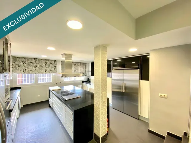 Chalet de 8 habitaciones y 5 baños, vive o invierte. - foto 2