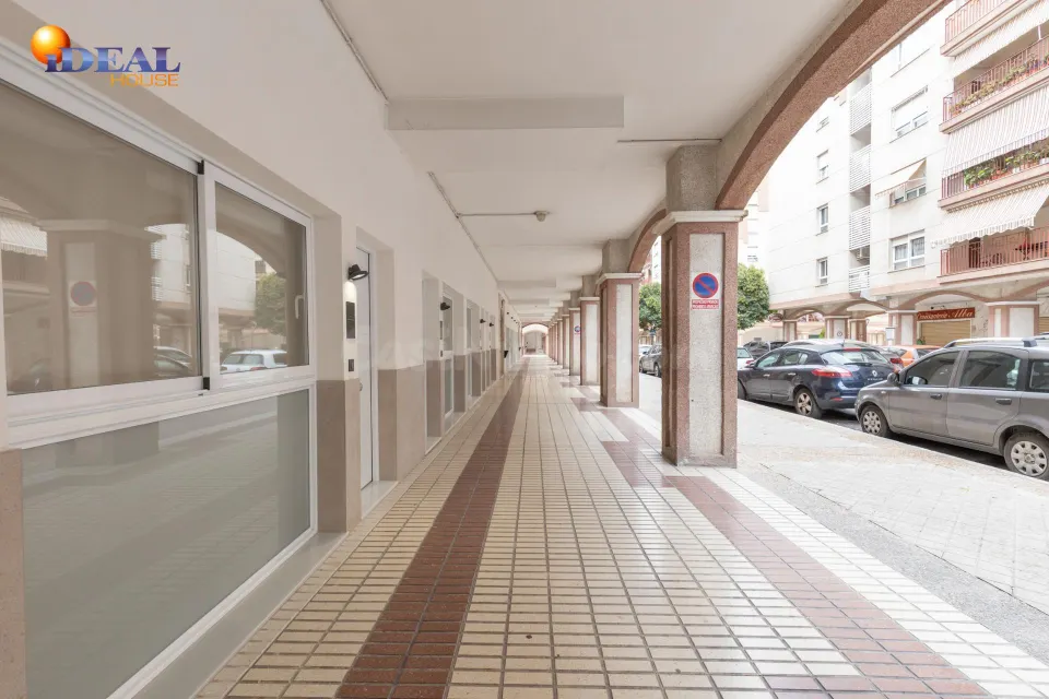 MODERNO ESTUDIO TIPO LOFT EN URBANIZACIÓN VILLA PINEDA - ZONA VILLAREJO