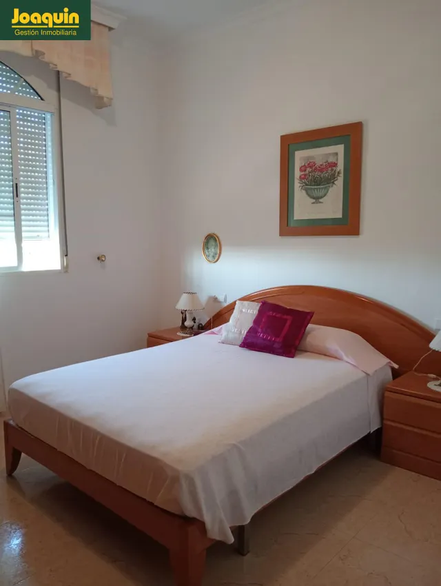 Espectacular chalet urbano con piscina y casa de invitados en Los Encinares de Alcolea. — 11