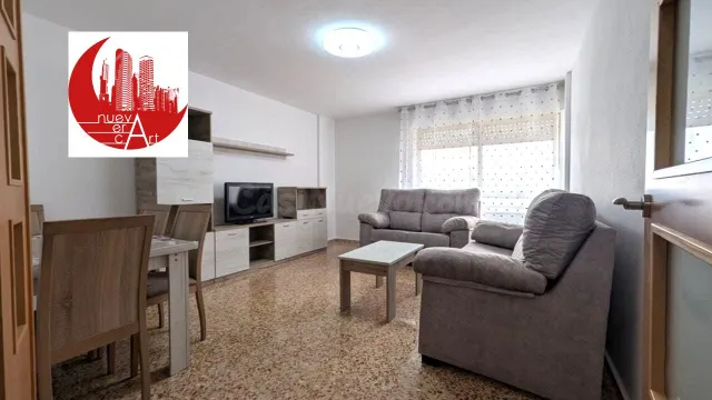 ¡Amplio y luminoso piso en venta de 4 dormitorios,baño y ase - foto 2