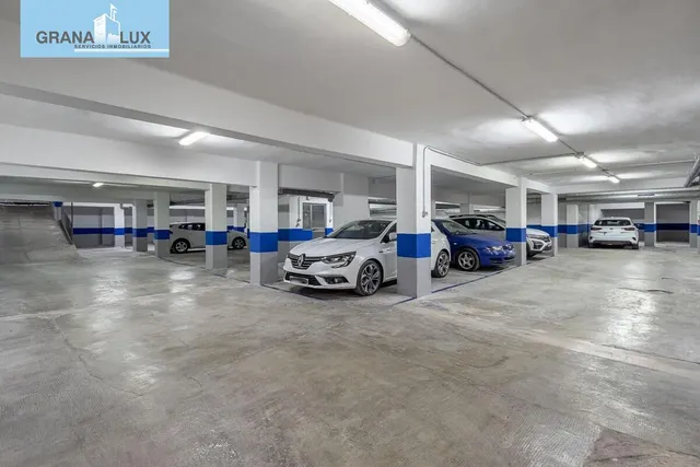 PARKING DE 30 PLAZAS EN PLENO CENTRO DE GRANADA — 12