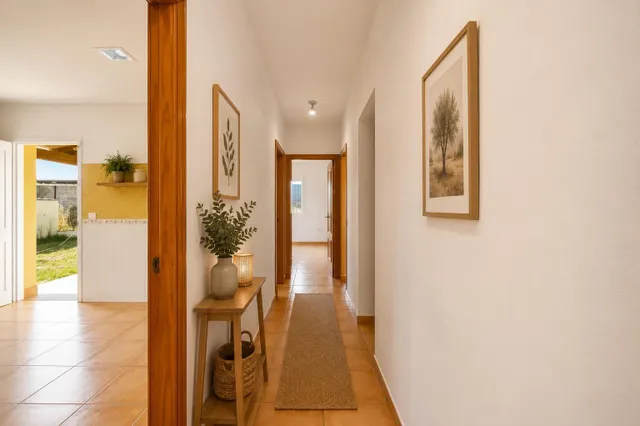 Chalet  Familiar en Zona La Dehesilla;  Tranquila y Accesible — 12