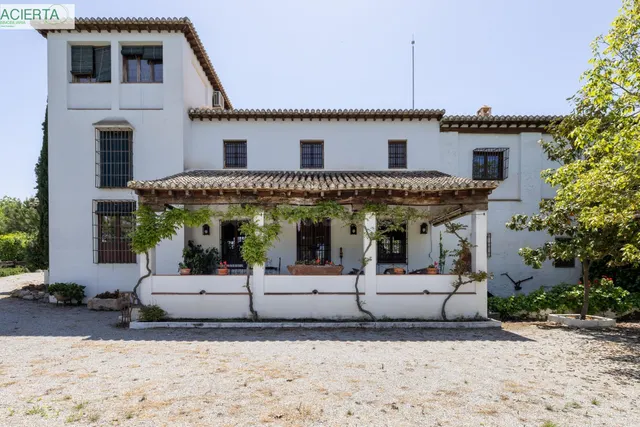 Espectacular villa en Otura — 2