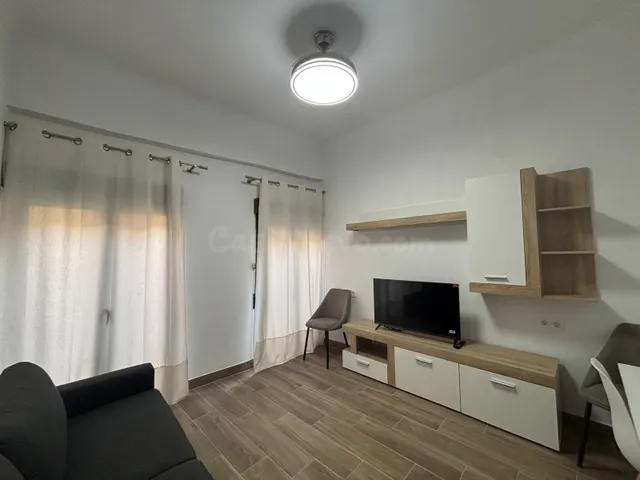 ¡Moderno Apartamento en el Corazón de Granada! ️✨ - foto 3