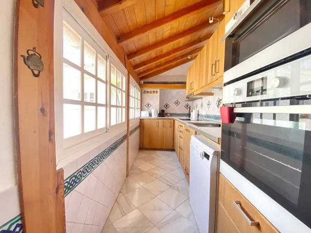 Complejo Turístico 16 habitaciones 983m² en venta - Marbella — 11