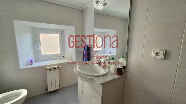 CASA PARA REFORMAR EN EL CENTRO DE RAMALES DE LA VICTORIA. — 14
