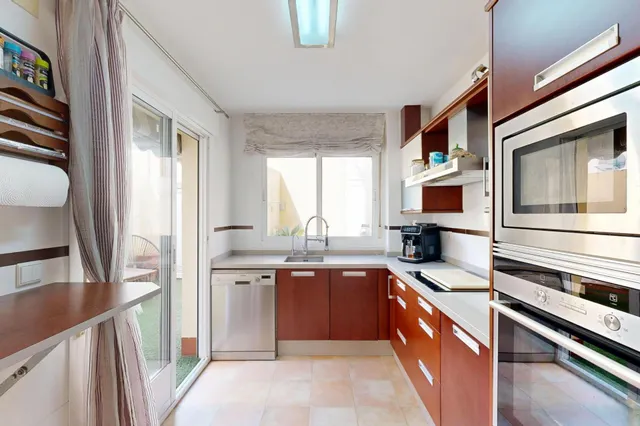 DUPLEX EN ROCHE — 25
