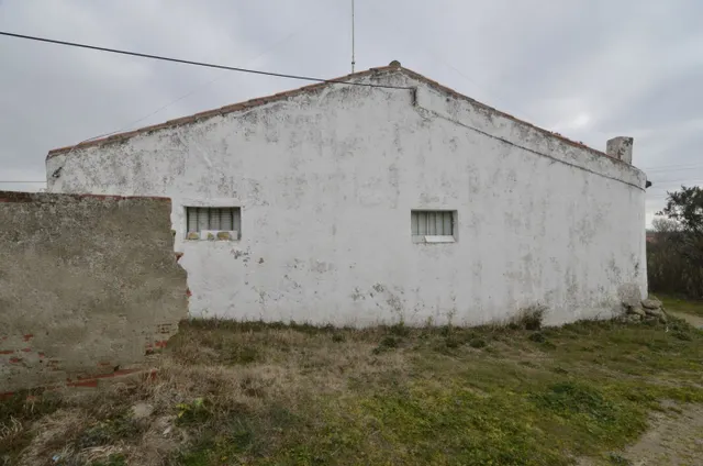 Urbis te ofrece una parcela con vivienda zona Puente Ladrillo de Salamanca. — 3